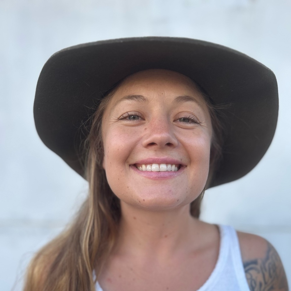 Meet your Posher, Goldie